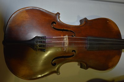Lot 722 - 19th Century German Violin