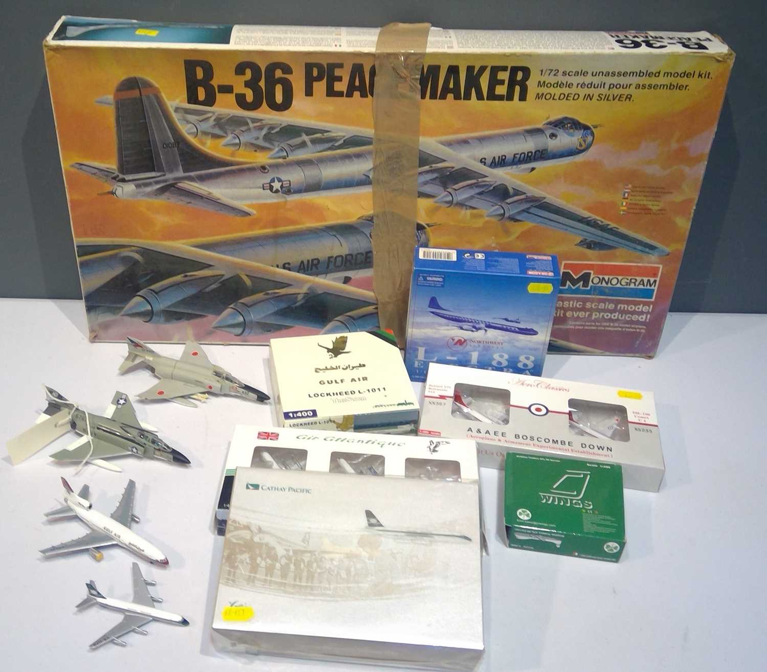 Lot 1237 - A 1/72 Scale model kit 'B-36 Peacemaker' by