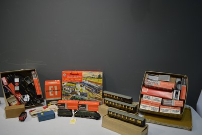 Lot 1213 - Hornby Dublo and Playcraft Railways.