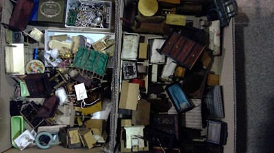 Lot 1144 - Vintage wooden, metal, and other doll's house furniture and furnishings.