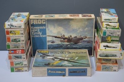 Lot 1262 - Frog and KP plastic constructor kits (18)
