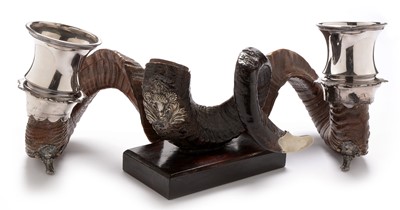 Lot 98 - A pair of Victorian ramshorn table snuff mulls,...