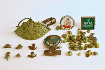 Lot 1084 - 16th Lancers helmet plate and various other items