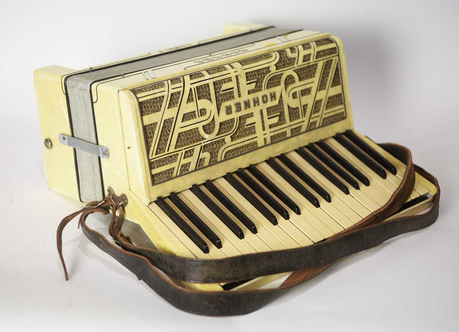 Lot 682 - Hohner Verdi II piano accordion