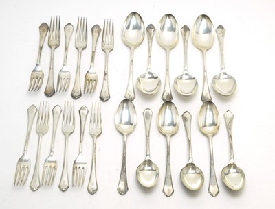 Lot 161 - An Edwardian suite of silver cutlery