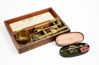 Lot 782 - Dolland London 19th C corn balance; and coin/sovereign scales.
