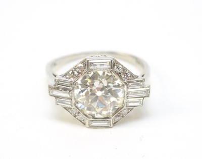 Lot 7 - An Art Deco diamond ring