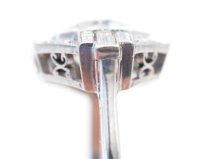 Lot 7 - An Art Deco diamond ring