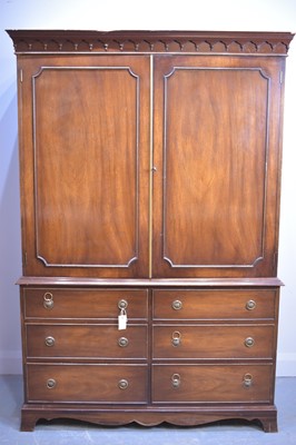 Lot 532 - Reproduction mahogany wardrobe