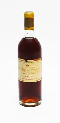 Lot 251 - Chateau d’Yquem 1960