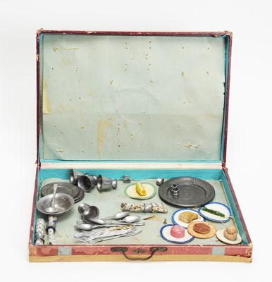 Lot 863 - G.L., Paris: a late 19th Century doll's miniature table-setting.
