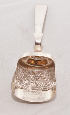 Lot 86 - Silver tea caddy spoon by William Steen Jnr