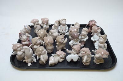 Lot 267 - Twenty-five assorted Nao figurines.