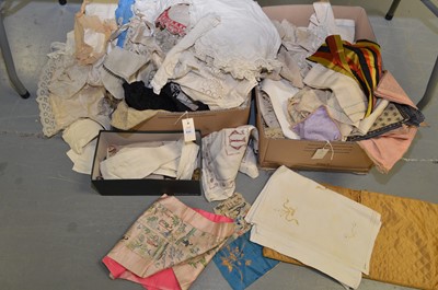 Lot 111 - A quantity of soft goods.
