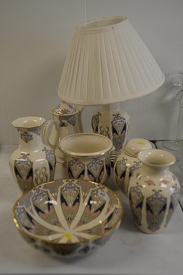 Lot 247 - A selection of Masons Ironstone 'Liberty Ianthe' pattern pottery.