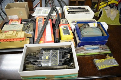 Lot 411 - Quantity of Hornby model railway.