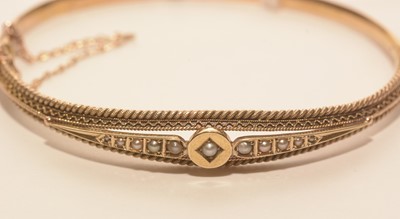 Lot 204 - A late Victorian yellow metal bangle