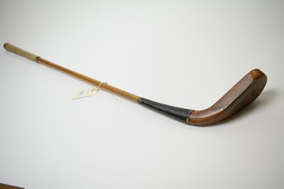 Lot 773 - A golf putter attributed to Hugh Philp