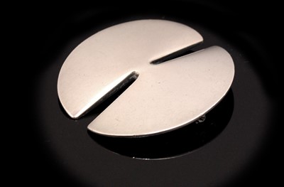 Lot 759 - Nanna Ditzel for Georg Jensen, brooch