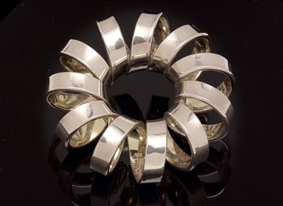 Lot 761 - Anna Greta Eker - Buzz brooch