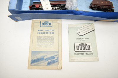 Lot 867 - Hornby Dublo passenger train set.