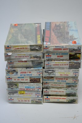 Lot 876 - 1:72 scale plastic construction kits.