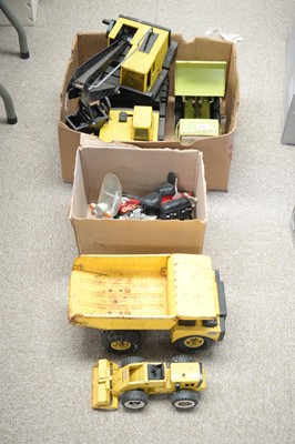 Lot 916 - Tonka, Matchbox, Corgi and other vehicles.