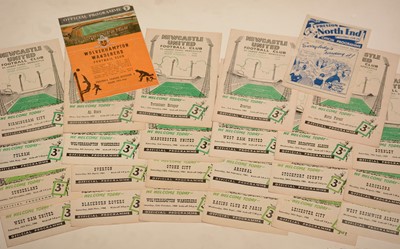 Lot 1076 - Newcastle United football programmes.
