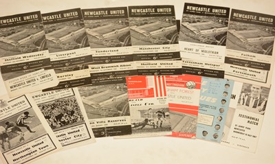 Lot 1082 - Newcastle United football programmes.