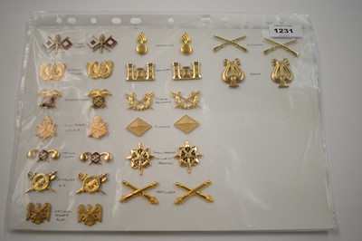Lot 1231 - A collection of 15 pairs of US collar badges.