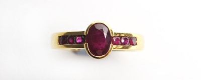 Lot 67 - A ruby dress ring