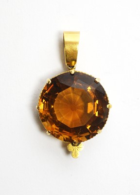 Lot 36 - A citrine pendant