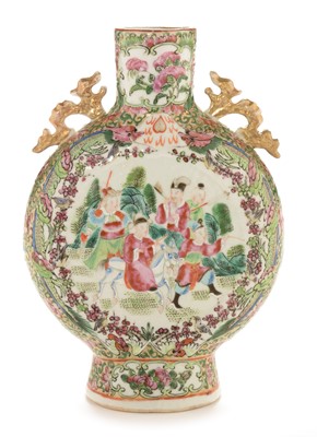 Lot 411 - Canton moon flask