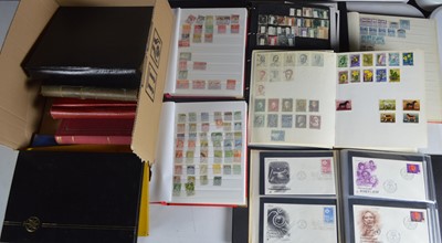 Lot 42 - World accumulation.