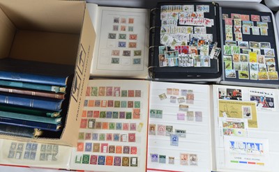 Lot 43 - Mixed World accumulation.