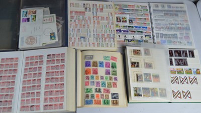 Lot 19 - World accumulation.