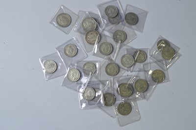 Lot 207 - 4 half-crowns and 22 two-shillings