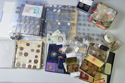 Lot 192 - GB QEII and other coins