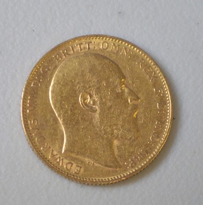 Lot 190 - Edward VII gold sovereign, 1904.