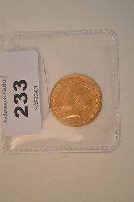 Lot 233 - George V gold sovereign