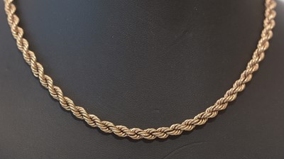 Lot 187 - 9ct yellow gold twist pattern chain necklace