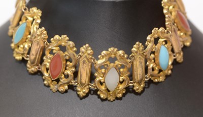 Lot 177 - A gem-set chokernecklace