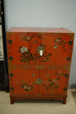 Lot 151 - 20th C side cabinet.