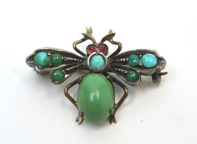 Lot 109 - A bug brooch
