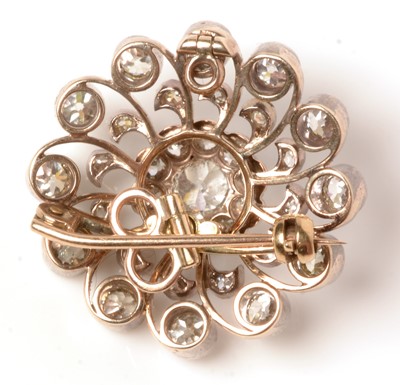 Lot 111 - A Victorian diamond cluster brooch