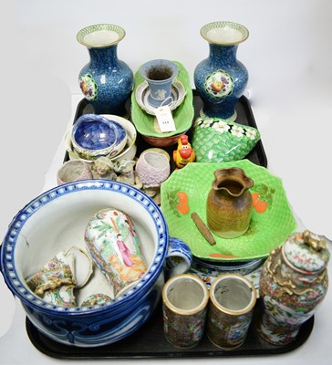 Lot 314 - Vases and other items
