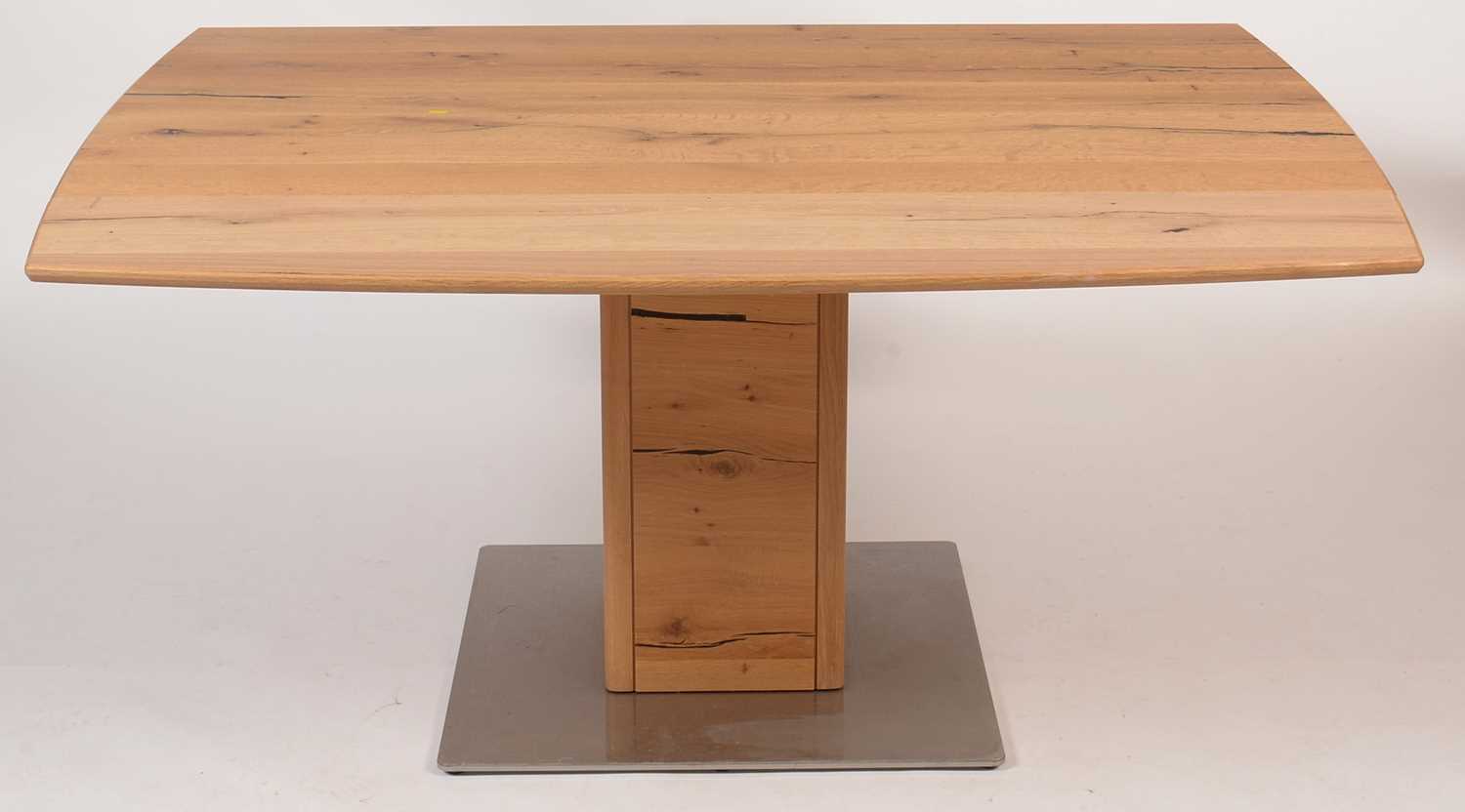 Lot 47 - Venjakob light oak extending dining table