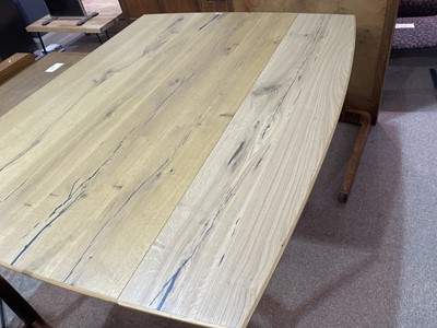 Lot 47 - Venjakob light oak extending dining table