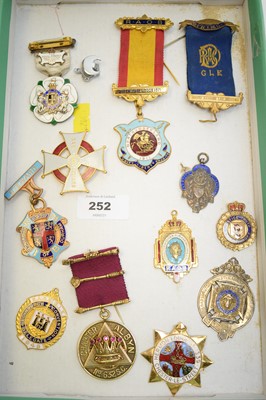 Lot 252 - Selection of Masonic interest medallions.