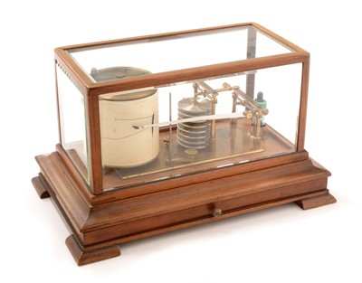 Lot 501 - An early 20th Century barograph